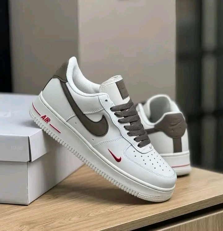 Classy shoes image 3